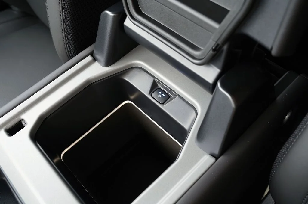 New 2026 Santorini Black Land Rover X image 32