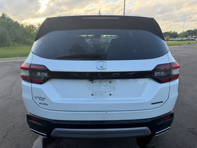 Certified Used 2025 Platinum White Pearl Honda Touring+ image 7