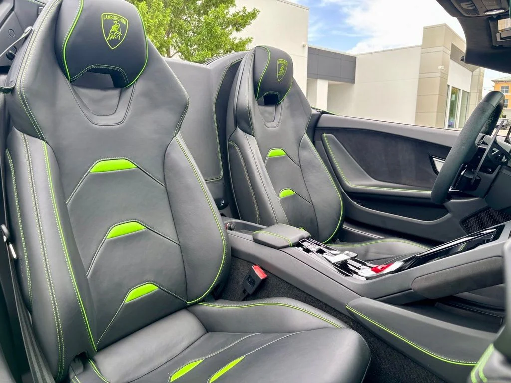 Used 2021 Verde Mantis Pearl Lamborghini  image 24
