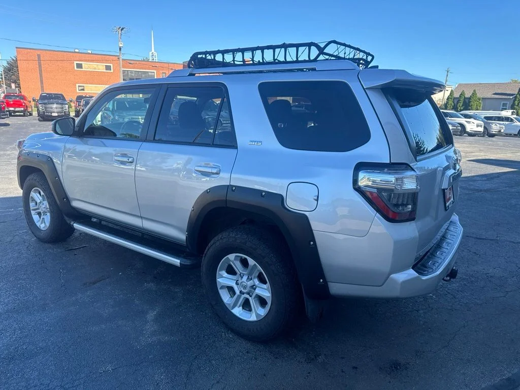 Certified Used 2018 Classic Silver Metallic Toyota SR5 image 11