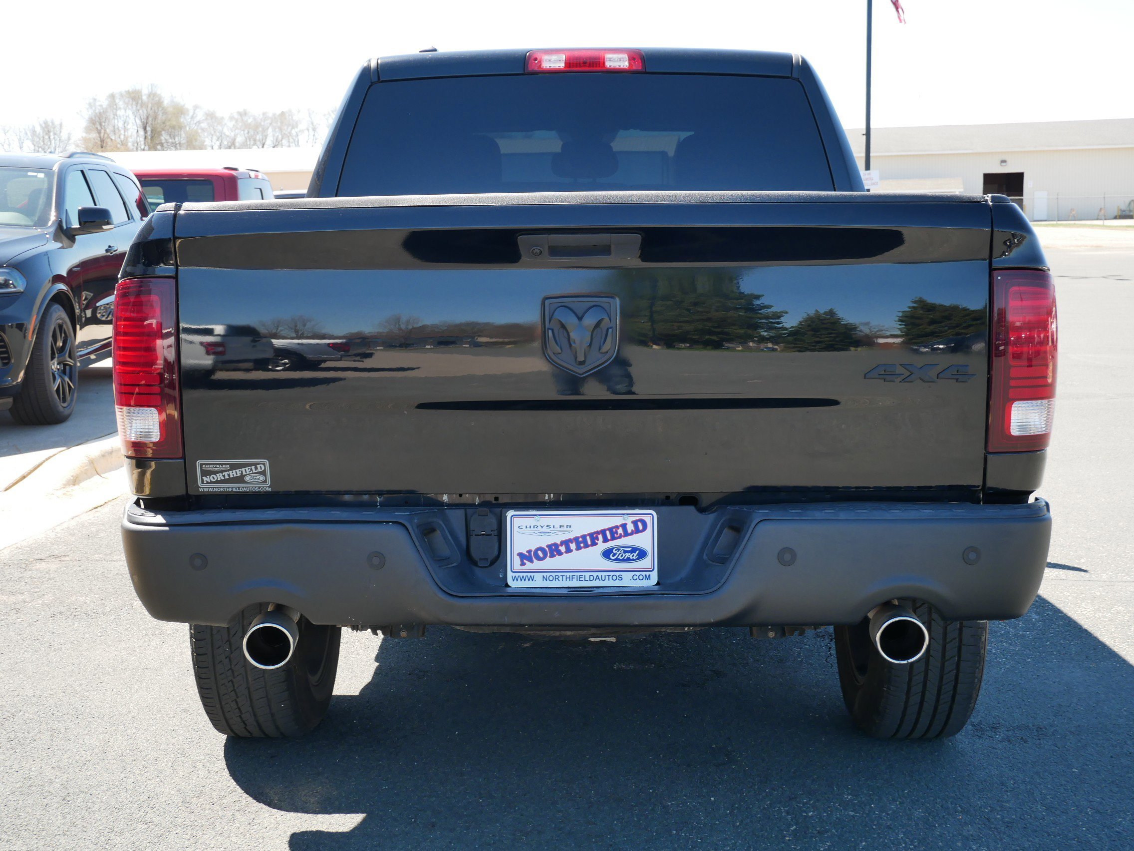 View vehicle photo 7