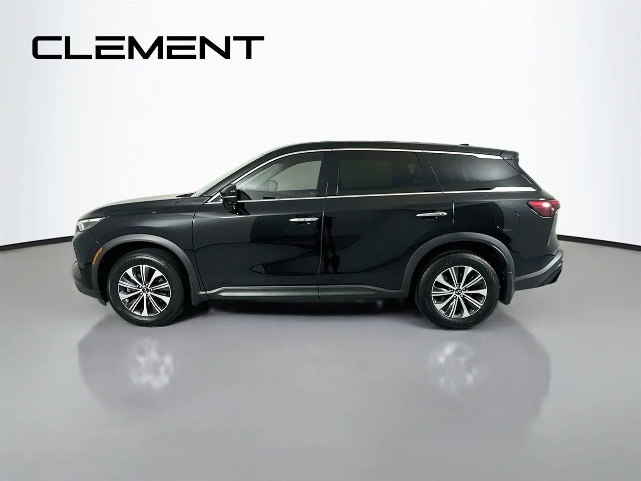Used 2022 Mineral Black INFINITI PURE image 6
