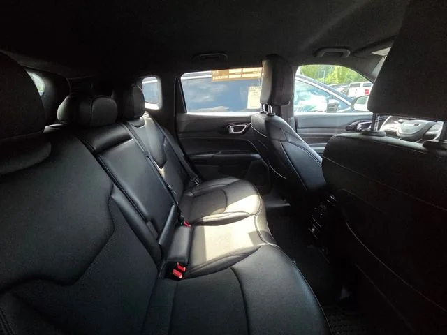 Used 2024 Black Jeep Trailhawk image 9