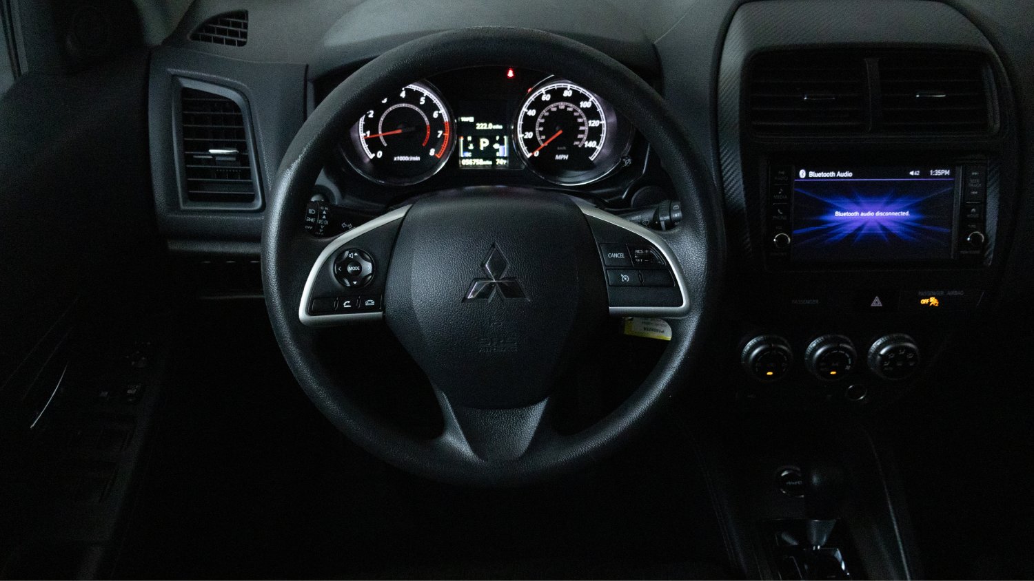 Used 2020 Red Mitsubishi 2.0 ES AWC image 11