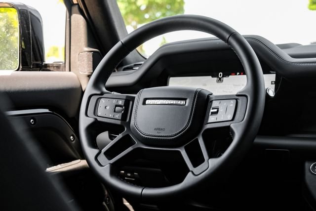2025 Land Rover Defender V8 - Photo 20