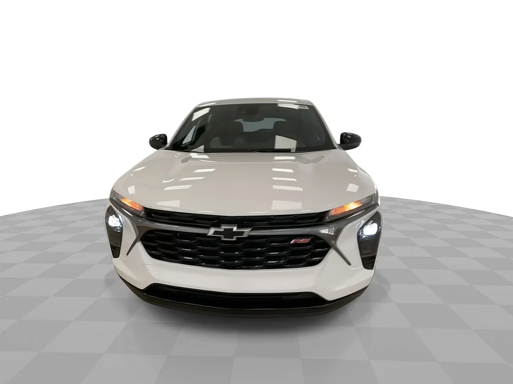 Used 2024 Summit White Chevrolet RS image 4