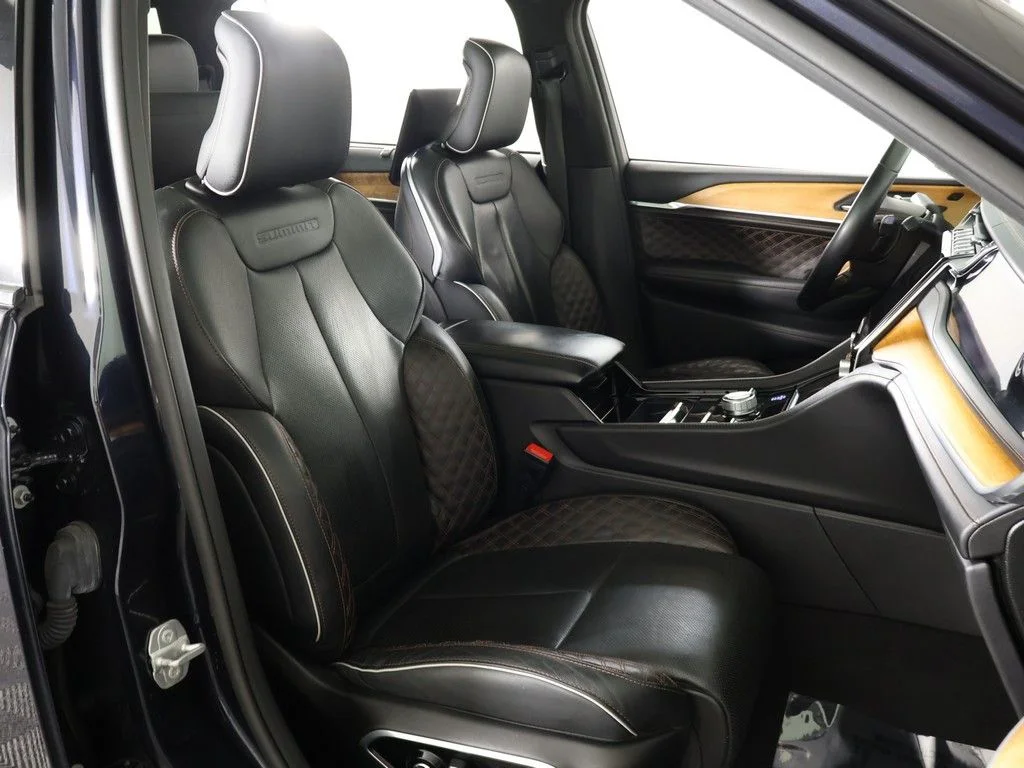 Used 2023 Black Jeep Summit Reserve image 41