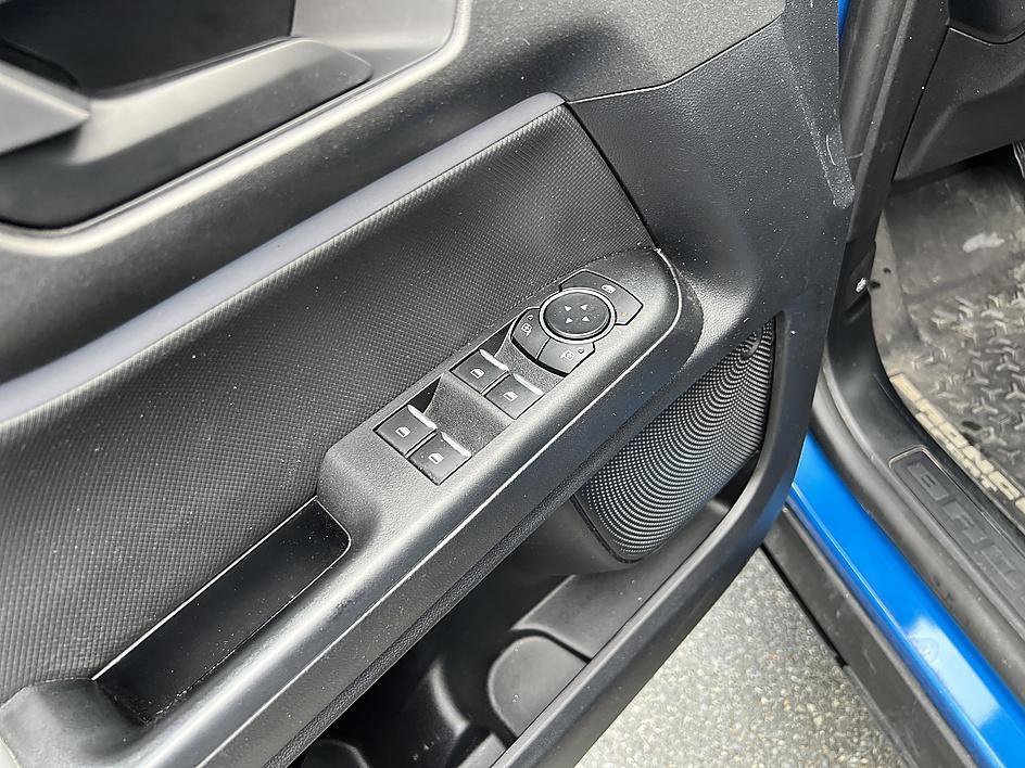 Used 2025 Blue Metallic Ford Badlands image 10
