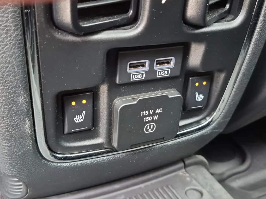 Used 2019 Billet Silver Metallic Clearcoat Jeep Trailhawk image 8