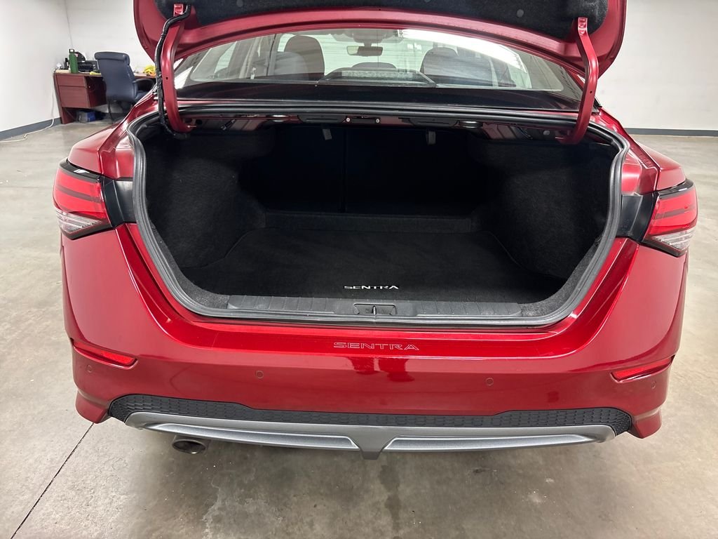 Used 2022 Red Nissan SR image 17