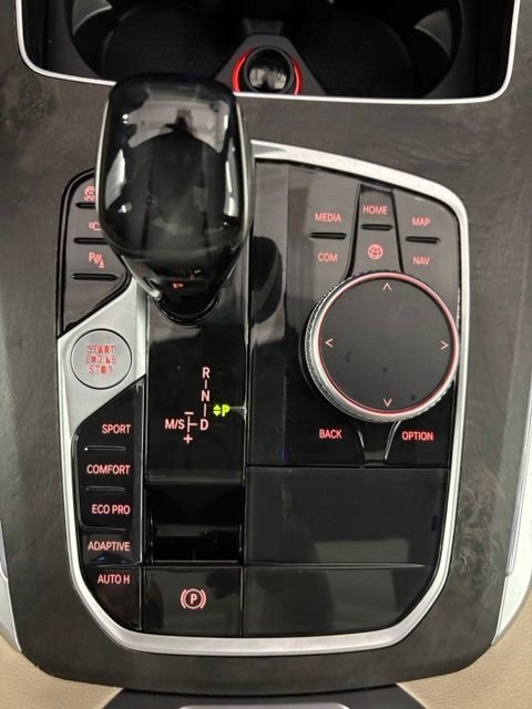 Used 2022 Black BMW sDrive40i image 24
