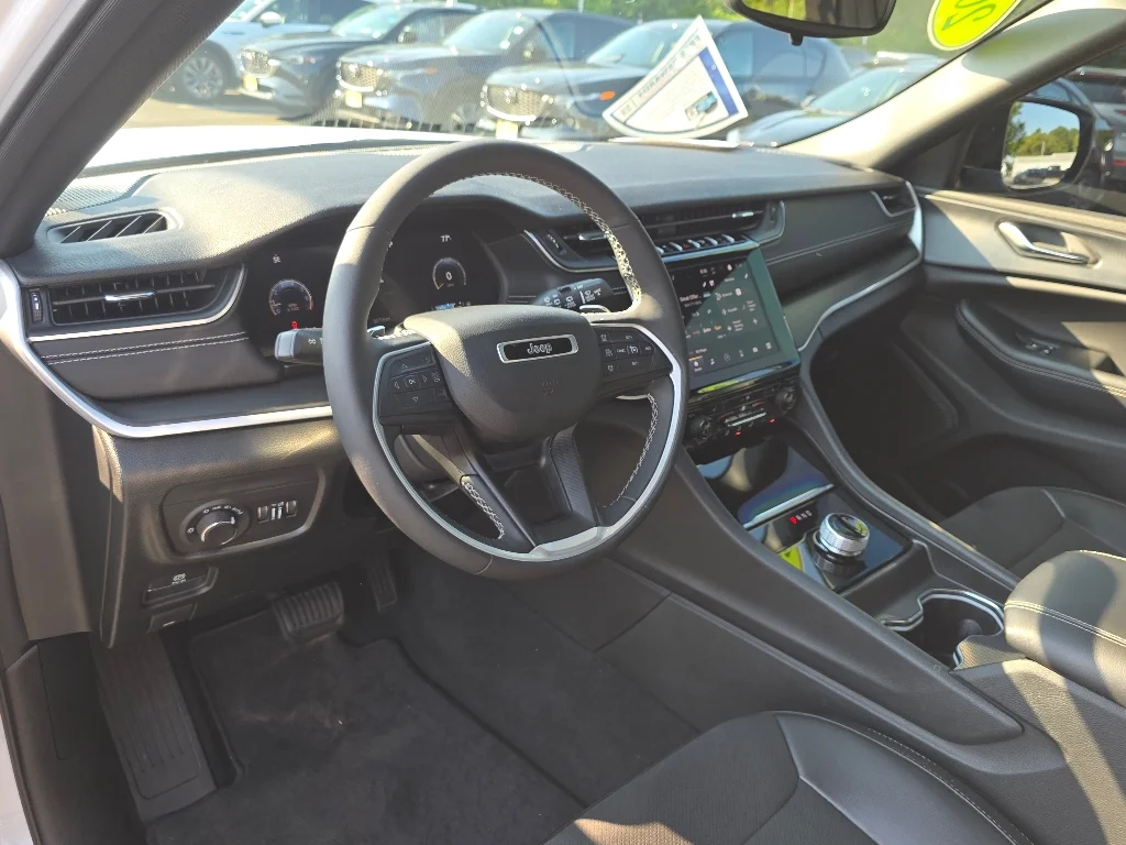 Used 2024 Bright White Clear Coat Jeep Altitude X image 33