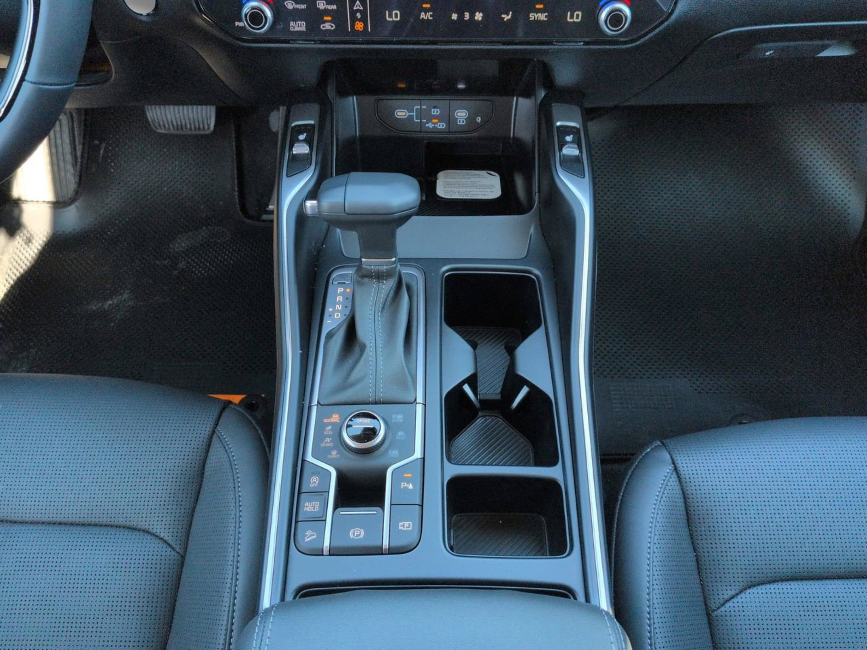 New 2026 Glacial White Kia S image 17