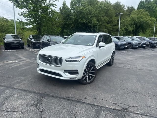 2024 Volvo XC90 B5 Plus Bright theme 4WD's photo