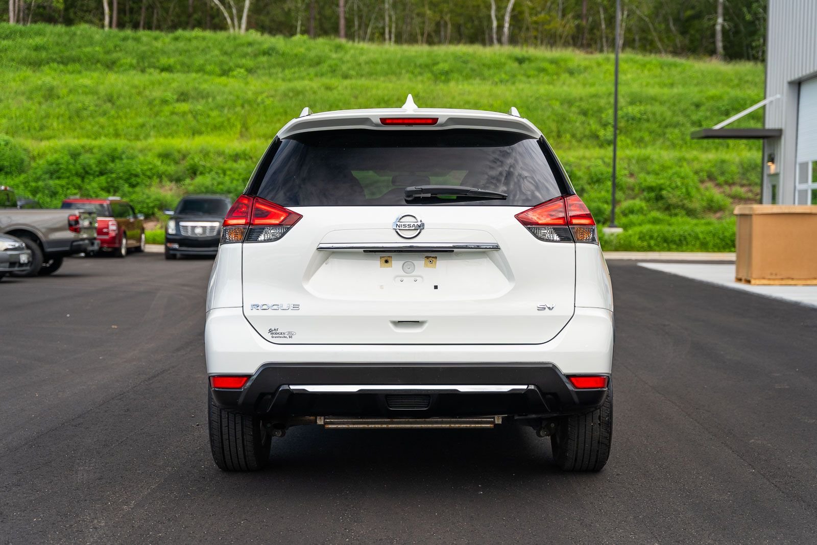 Used 2018 Glacier White Nissan SV image 6