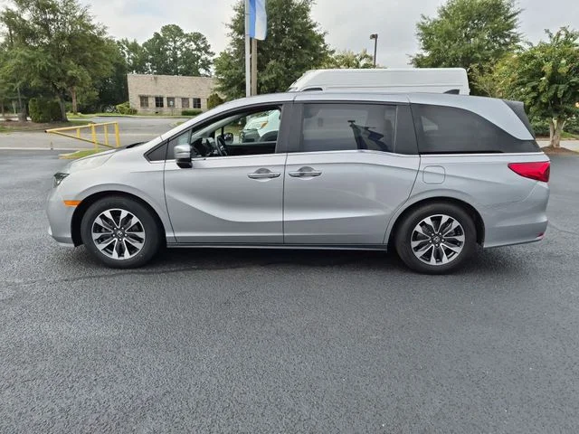 Used 2024  Honda EX-L image 6