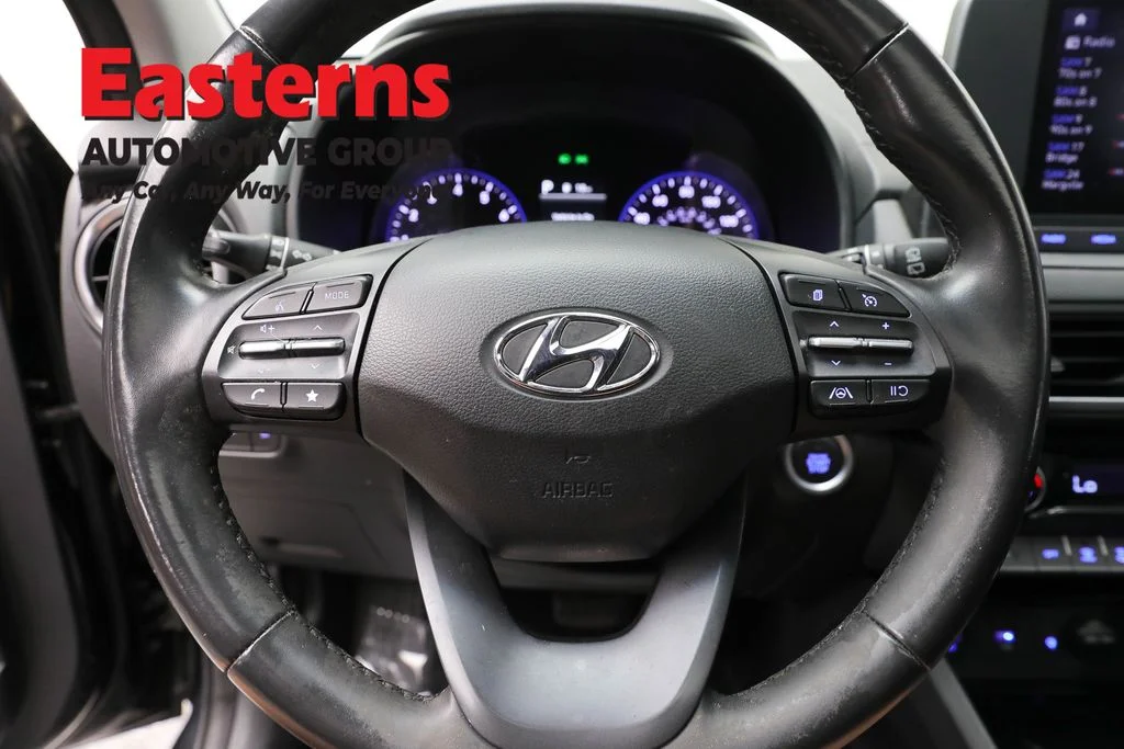 Used 2022 Black Hyundai SEL image 10