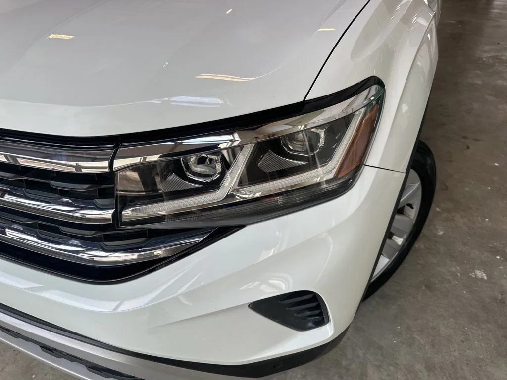 Used 2020 White Volkswagen 3.6L V6 SE w/Technology image 7