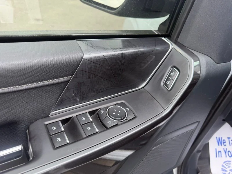 Used 2021 White Ford XLT image 17