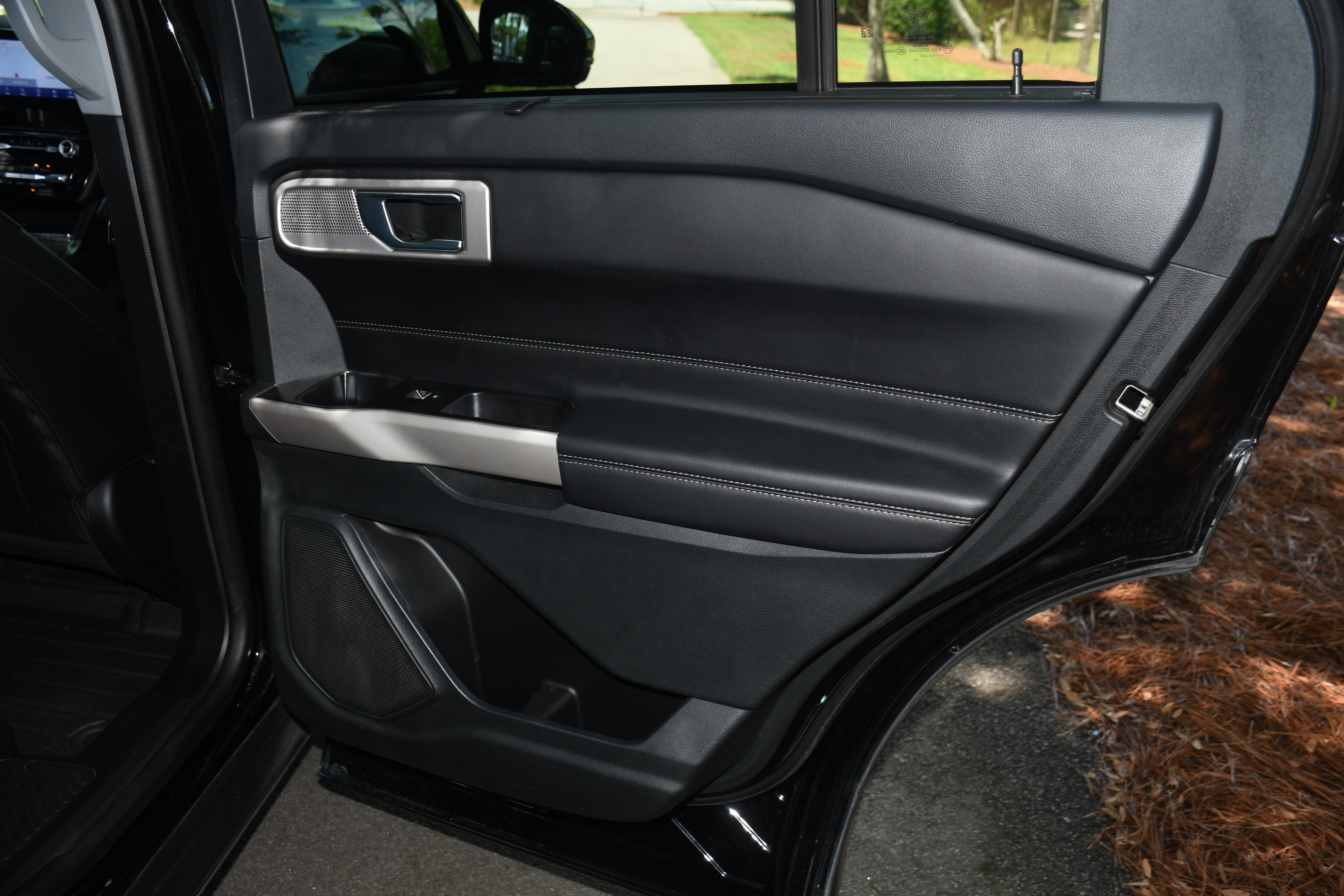 Used 2023 Black Ford Limited image 21