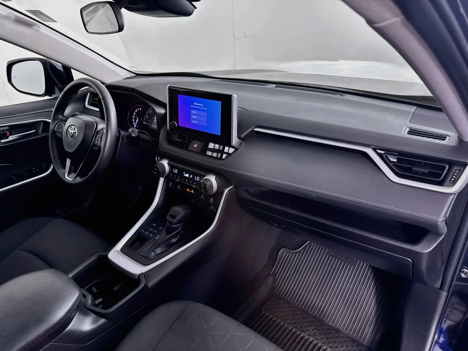 Certified Used 2024  Toyota XLE image 29