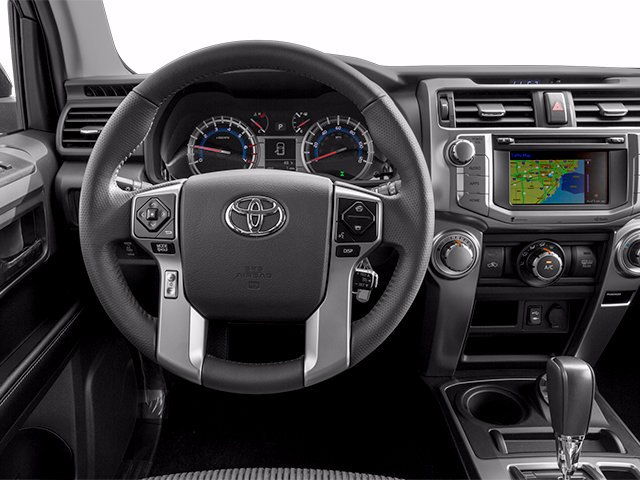 Used 2014 White Toyota SR5 image 6