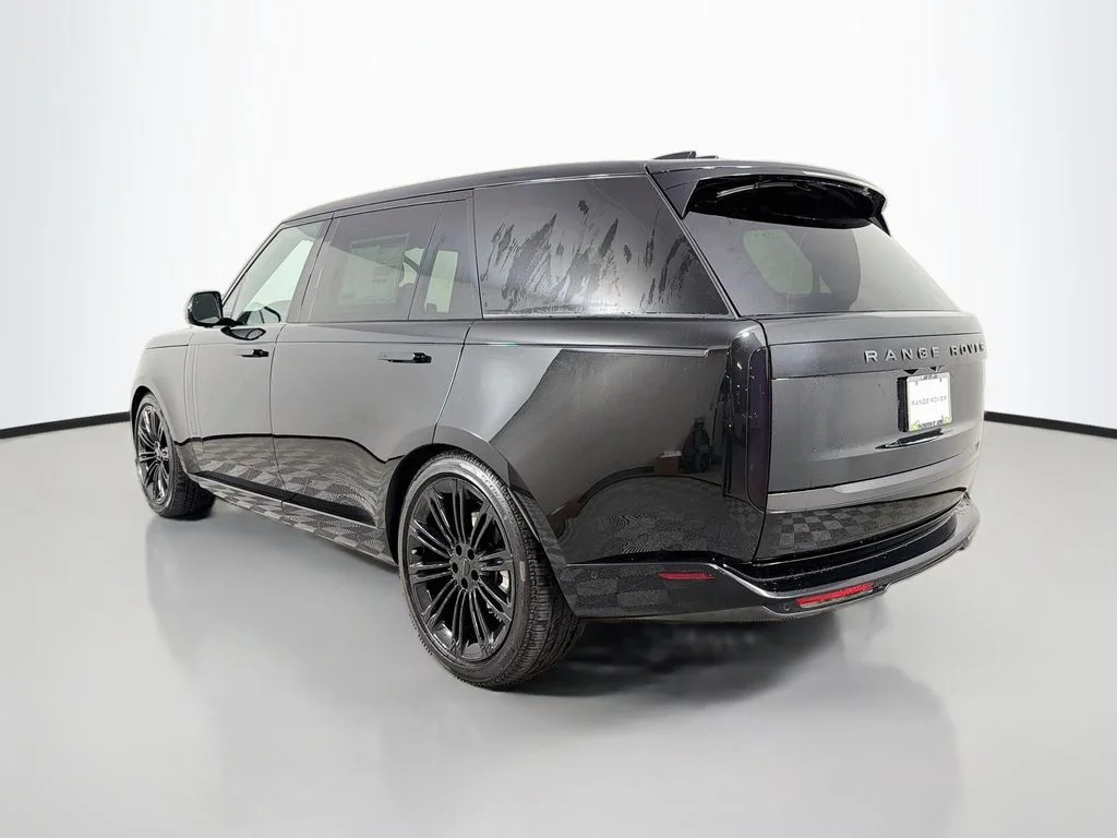 New 2026 Santorini Black Land Rover SE 7 Seats image 7