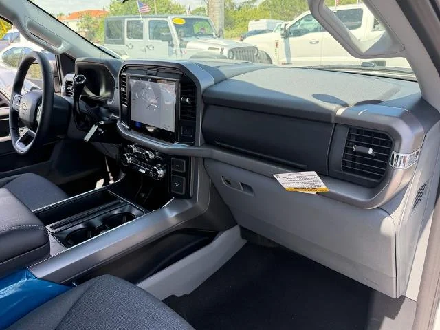 New 2026 Oxford White Ford XLT image 23