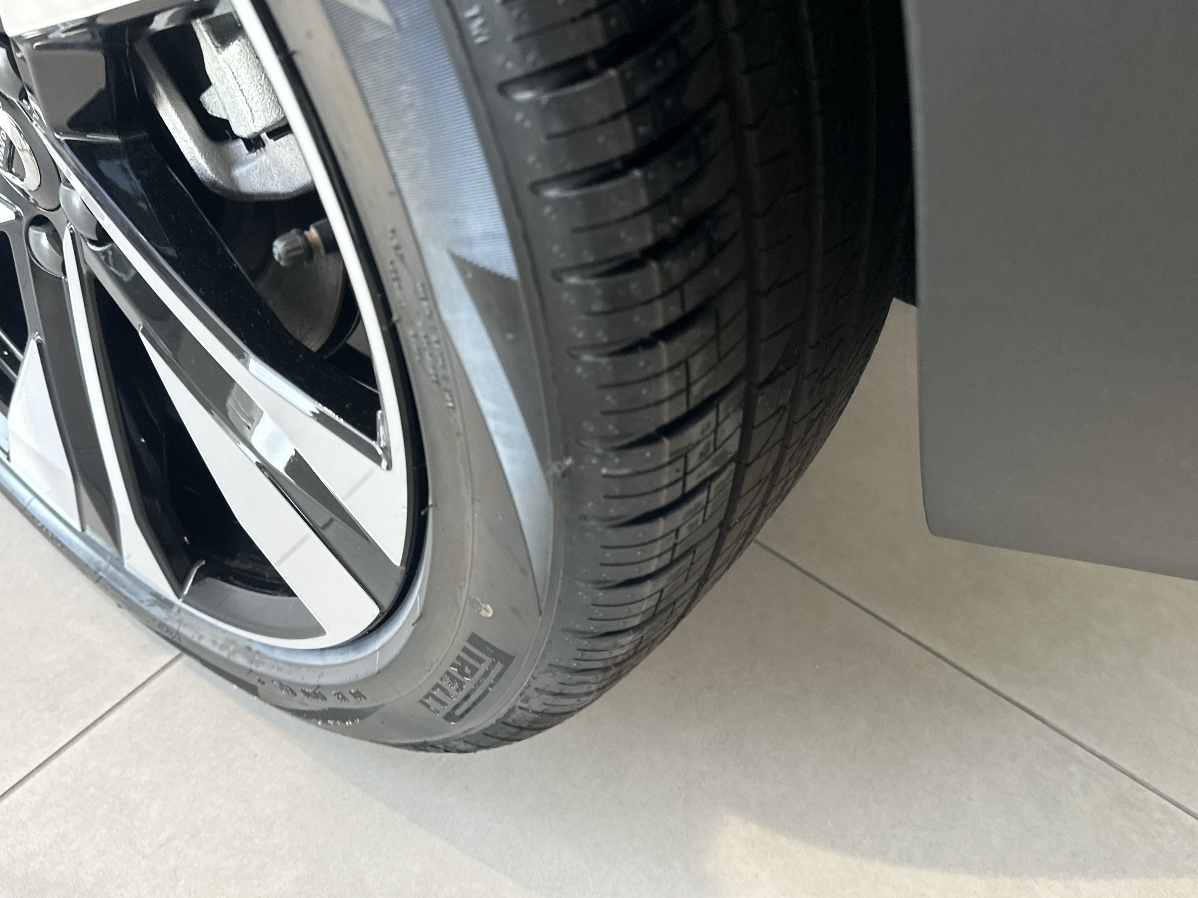 New 2026 Onyx Black Volvo Plus image 7