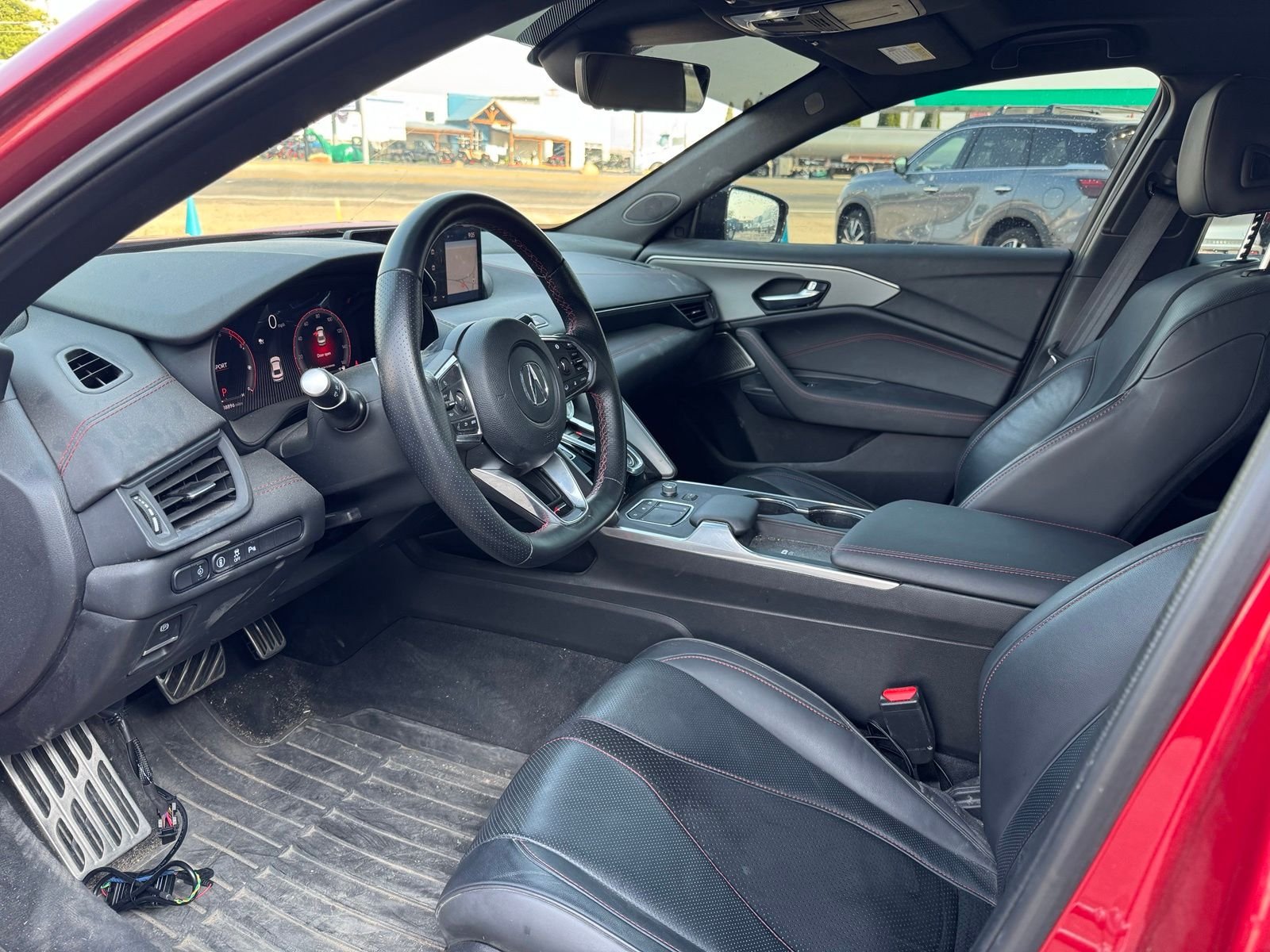 View vehicle photo 6