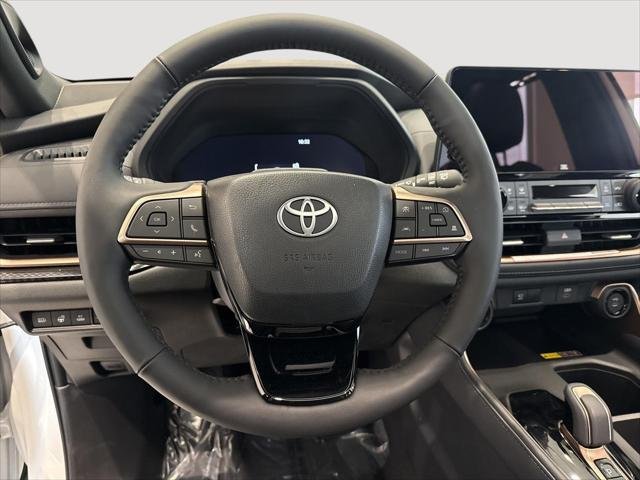 Certified Used 2026 PLATINUM WHITE PEARL MC. Toyota  image 10