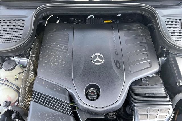 Used 2025 Silver Mercedes-Benz GLS 450 image 30