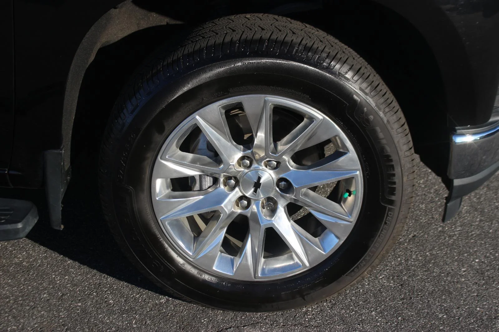 Used 2022 Black Chevrolet LTZ image 40