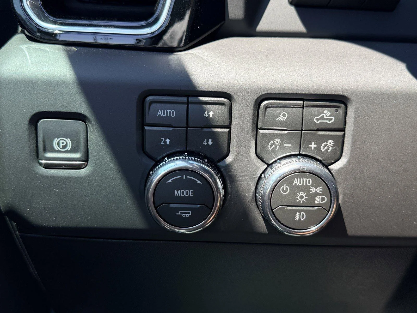 New 2026 Glacier White Tricoat GMC Denali Ultimate image 20