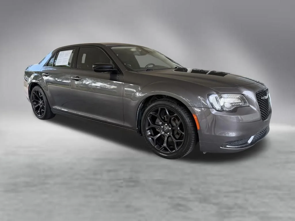 Used 2019 Gray Chrysler Touring image 2