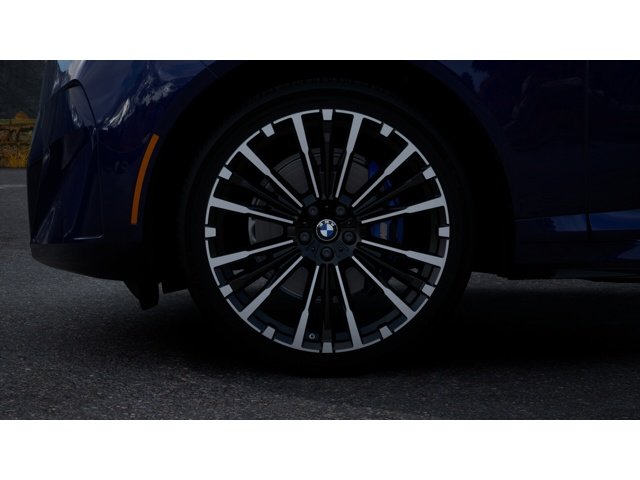 New 2027 Tanzanite Blue II Metallic BMW 40 xDrive image 7