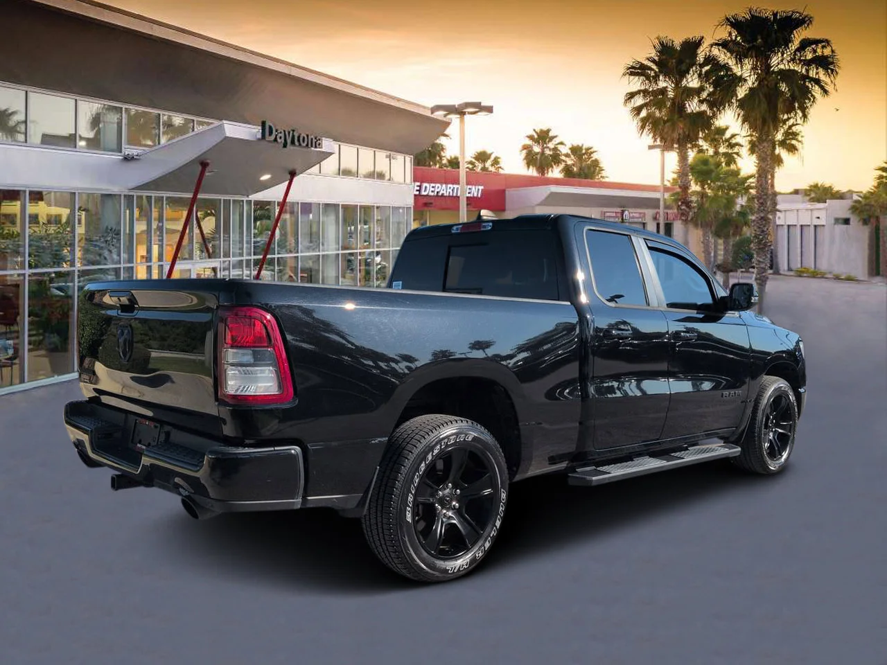 Used 2023 Diamond Black Ram Big Horn image 3