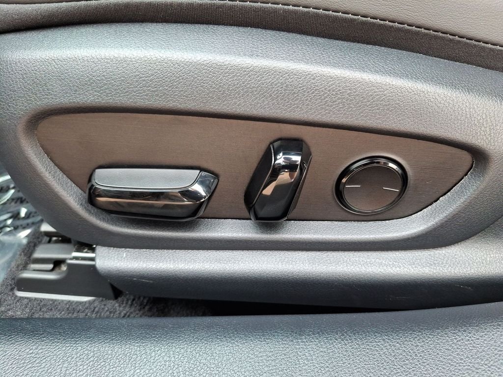 Certified Used 2025 IRIDIUM Lexus 350 image 14