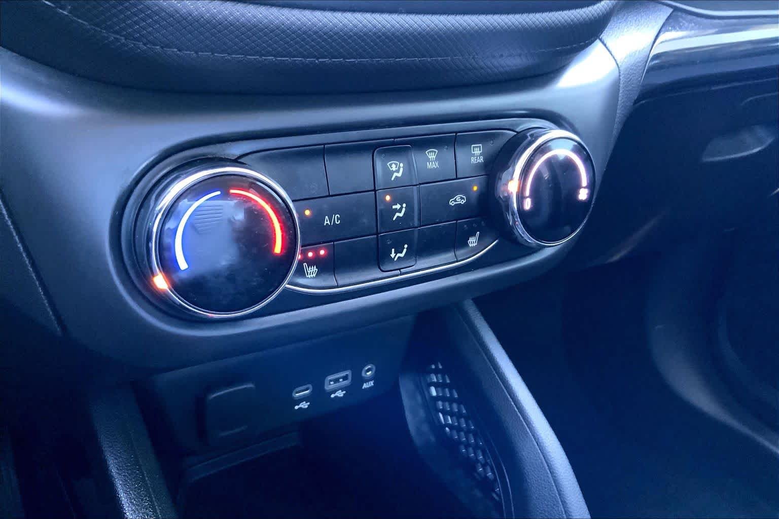 Used 2022 Summit White Chevrolet LT image 34