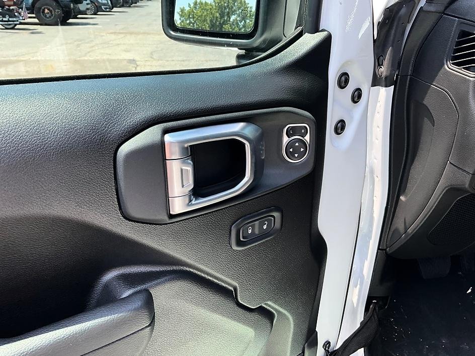 New 2026 Bright White Clearcoat Jeep 85th Anniversary Edition image 12