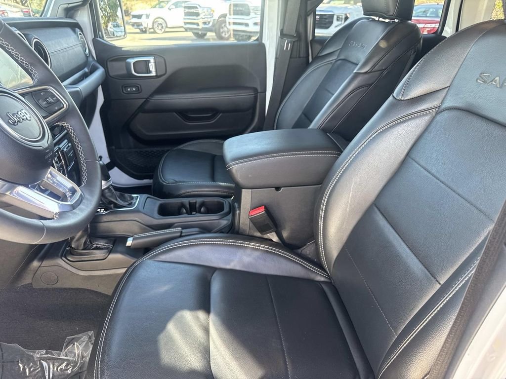 Used 2023 Bright White Clearcoat Jeep Sahara image 22