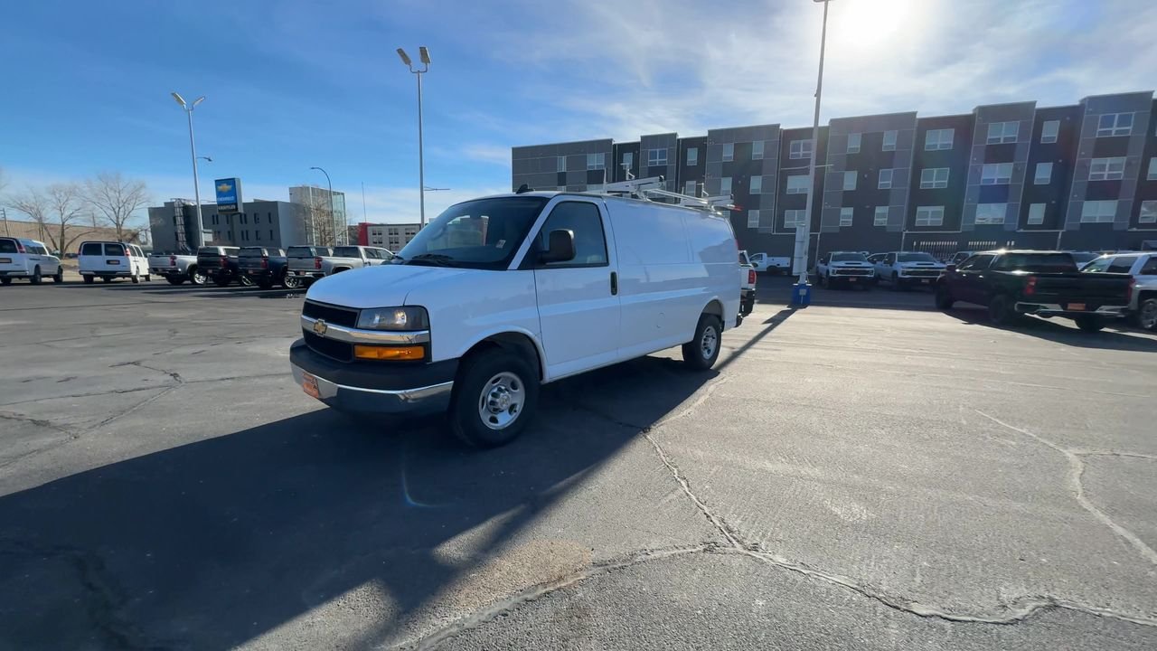 2025 Chevrolet Express Cargo Work Van - Photo 28