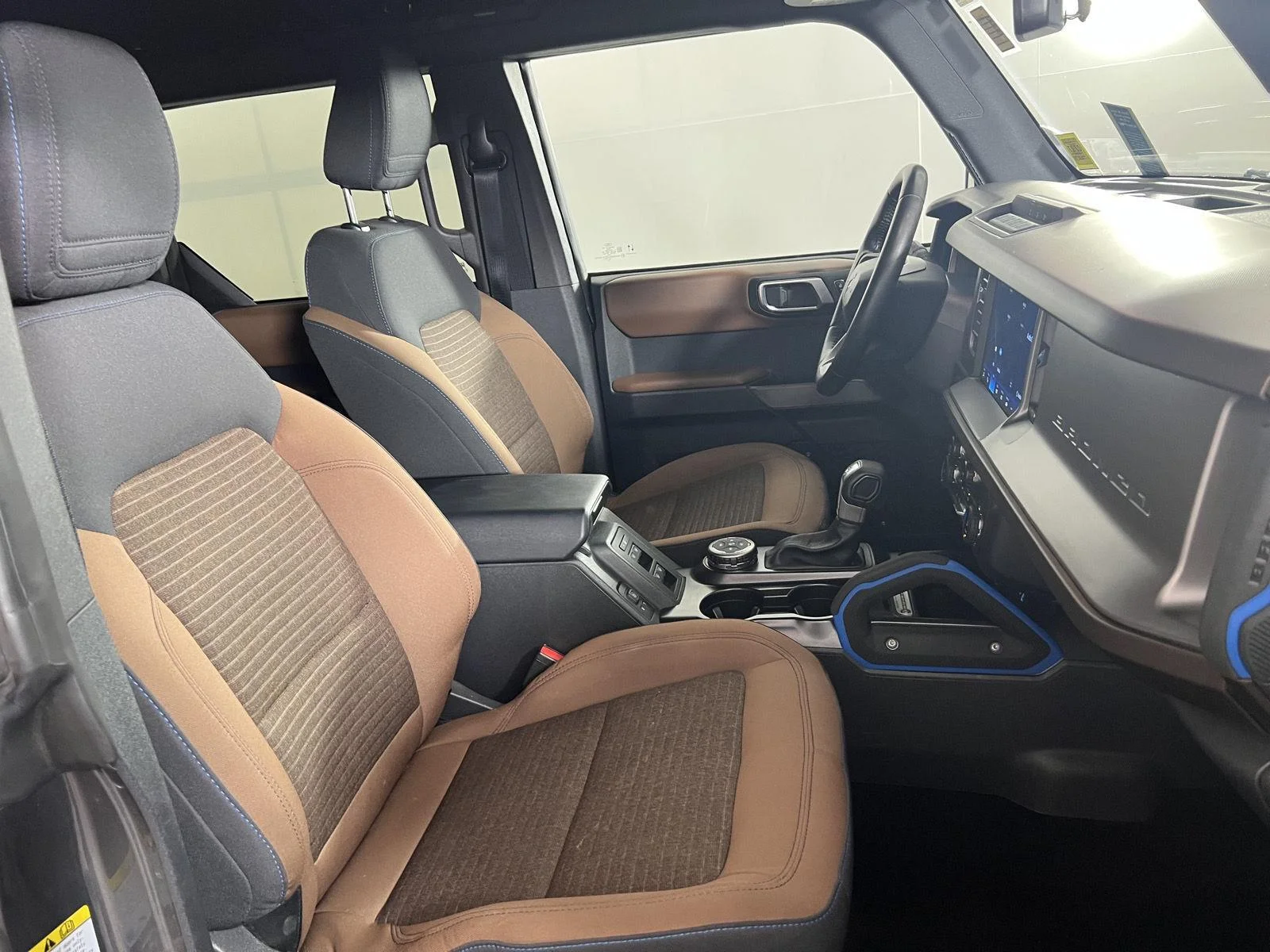 Used 2022 Gray Metallic Ford Outer Banks image 32