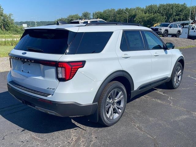 New 2026 Space White Metallic Ford Active image 6