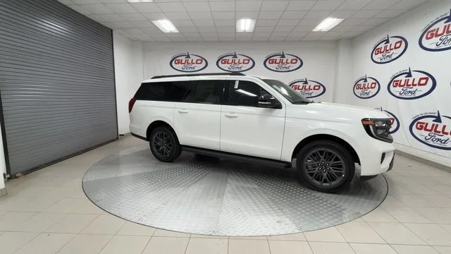 New 2027 Star White Metallic Tri-Coat Ford Platinum image 4