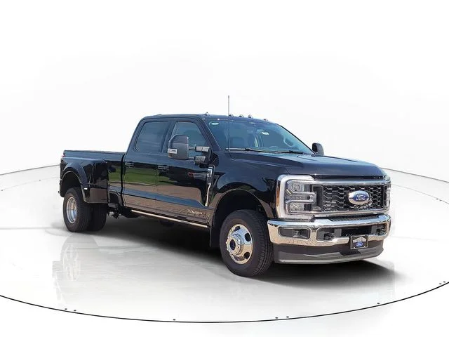 New 2026 Black Metallic Ford Lariat image 3