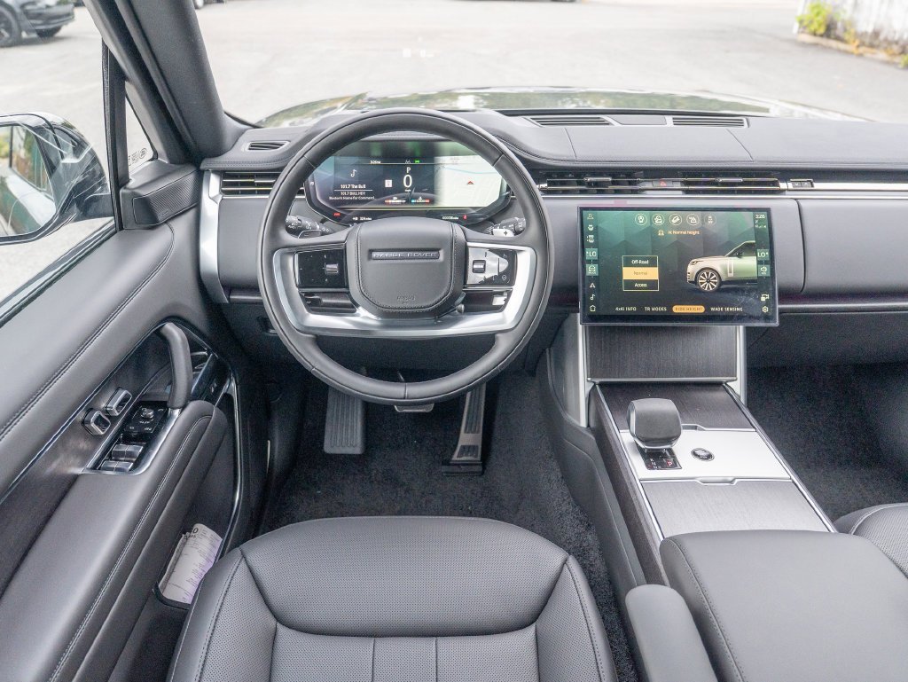 New 2026 Carpathian Grey Land Rover SE image 12