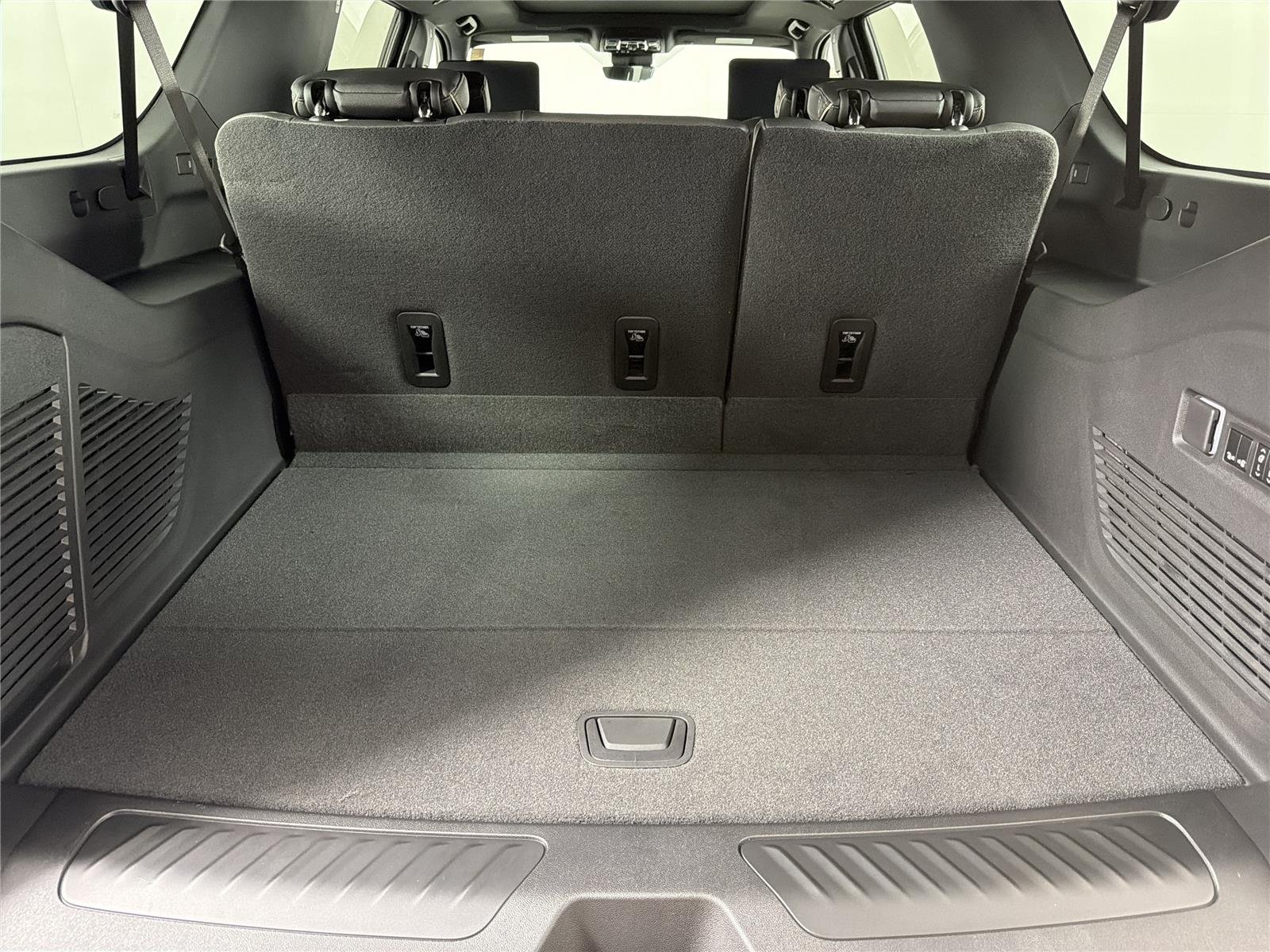 2026 GMC Yukon XL Elevation - Photo 18