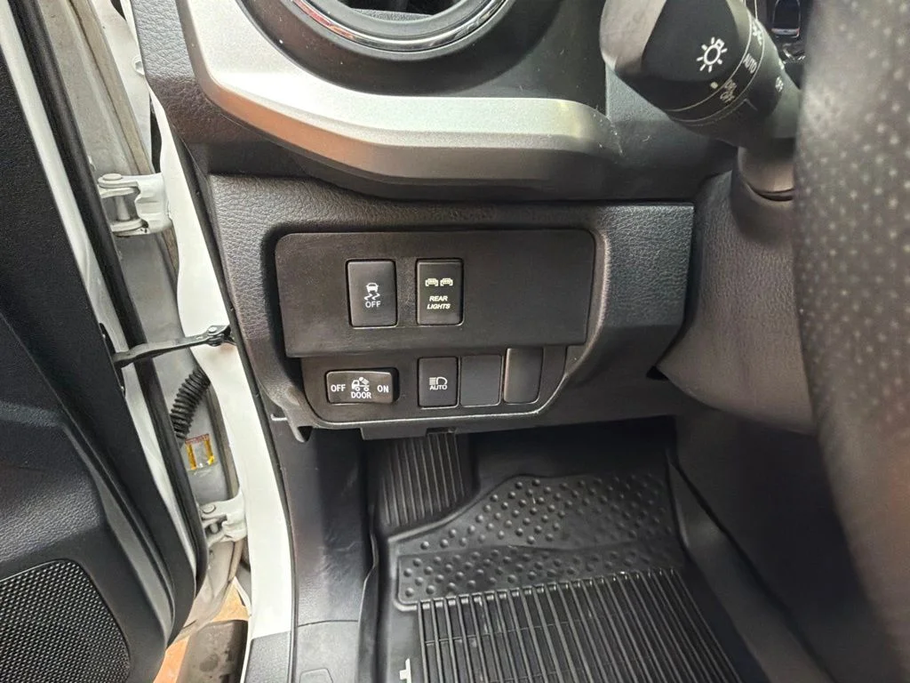 Used 2021 Super White Toyota SR5 image 23