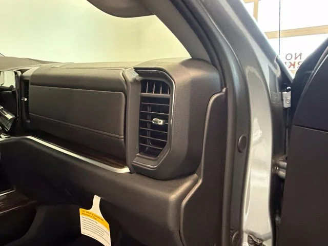 New 2026 Sterling Metallic GMC Elevation image 28